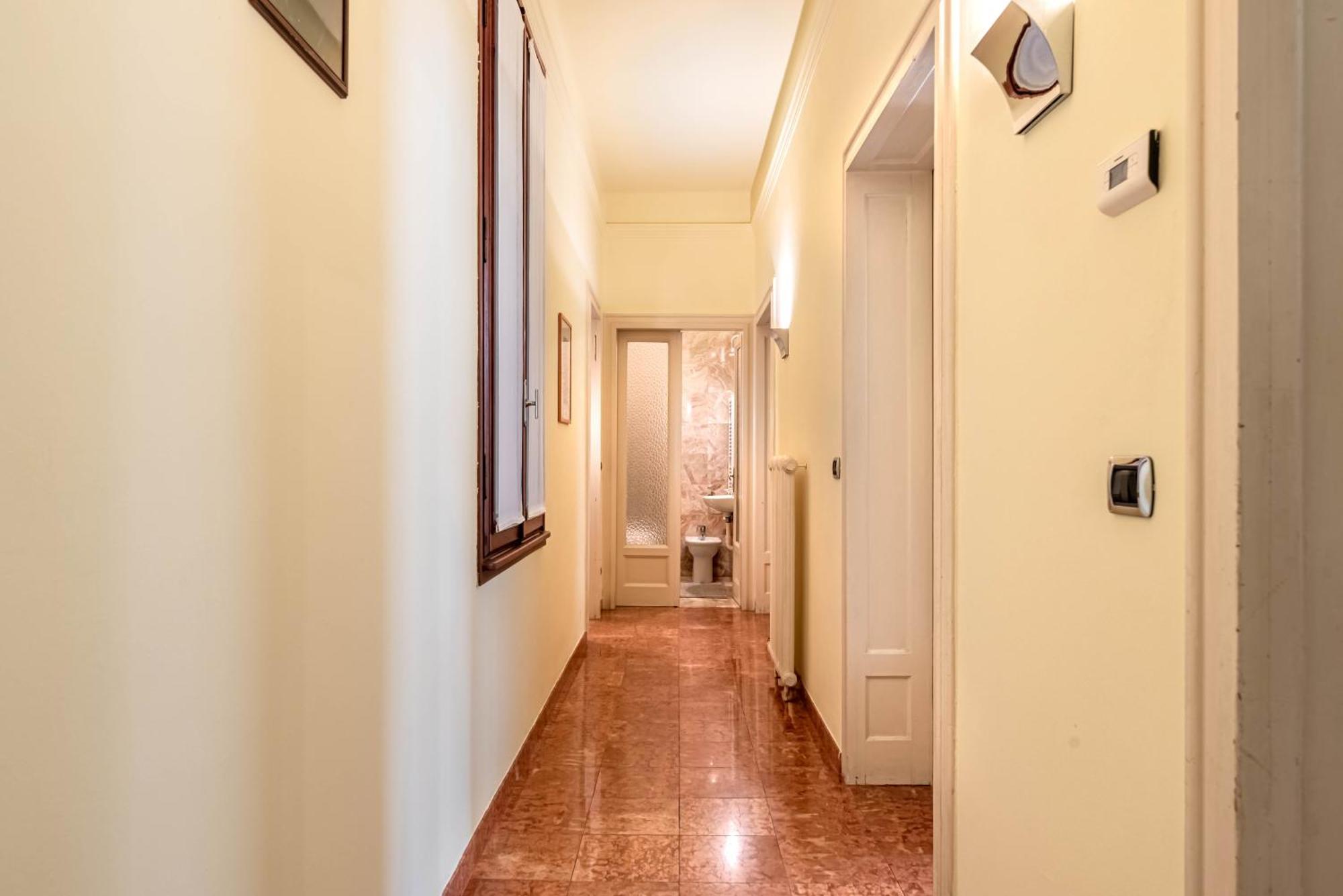 Piazza Isolo Central Apartment Verona Exterior photo