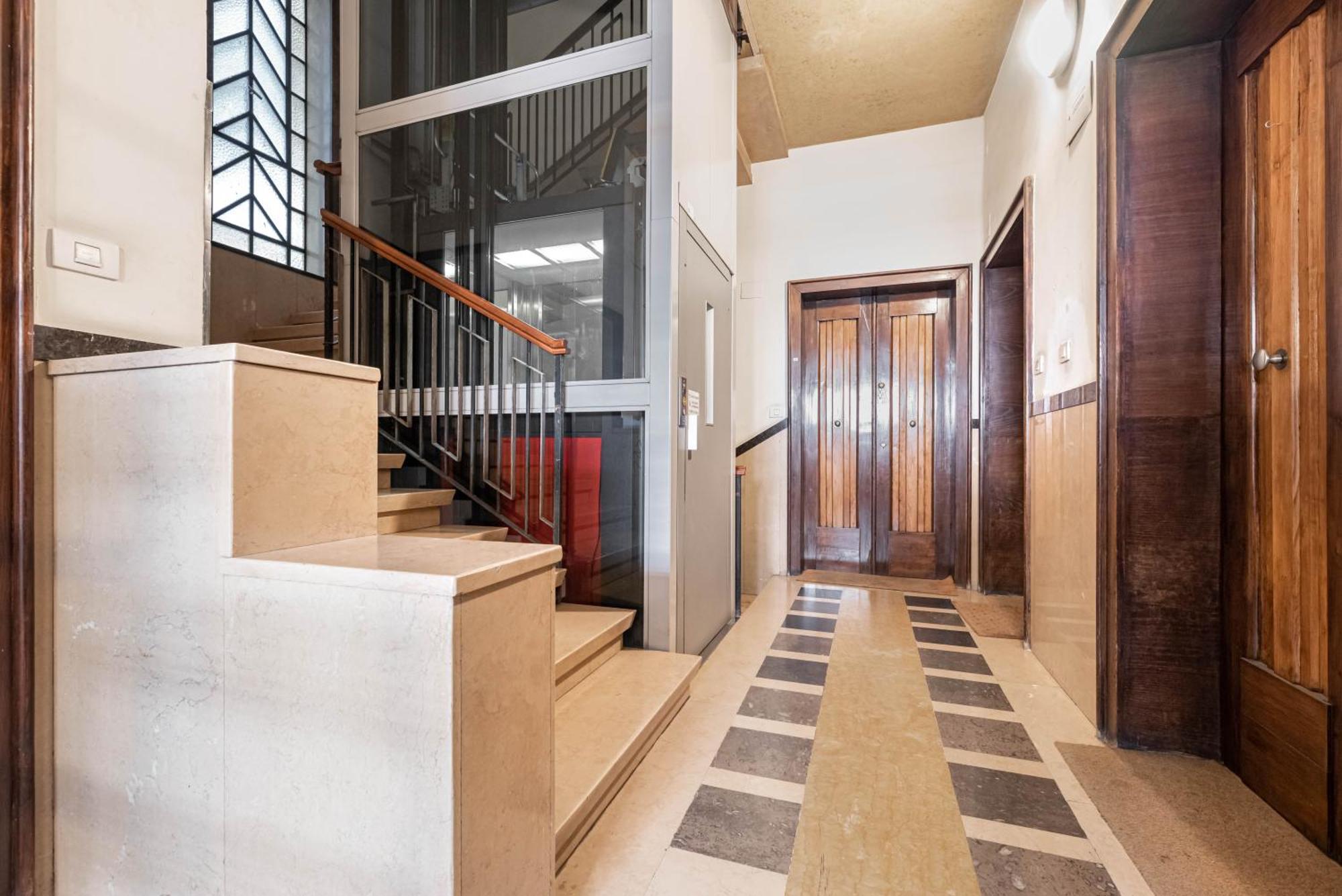 Piazza Isolo Central Apartment Verona Exterior photo