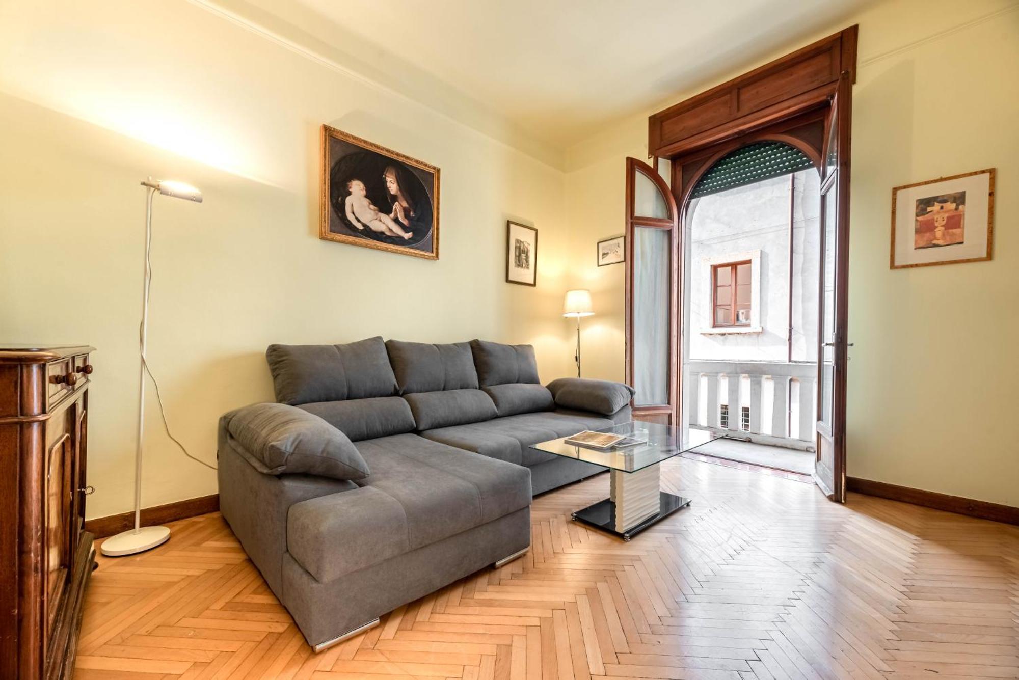 Piazza Isolo Central Apartment Verona Exterior photo