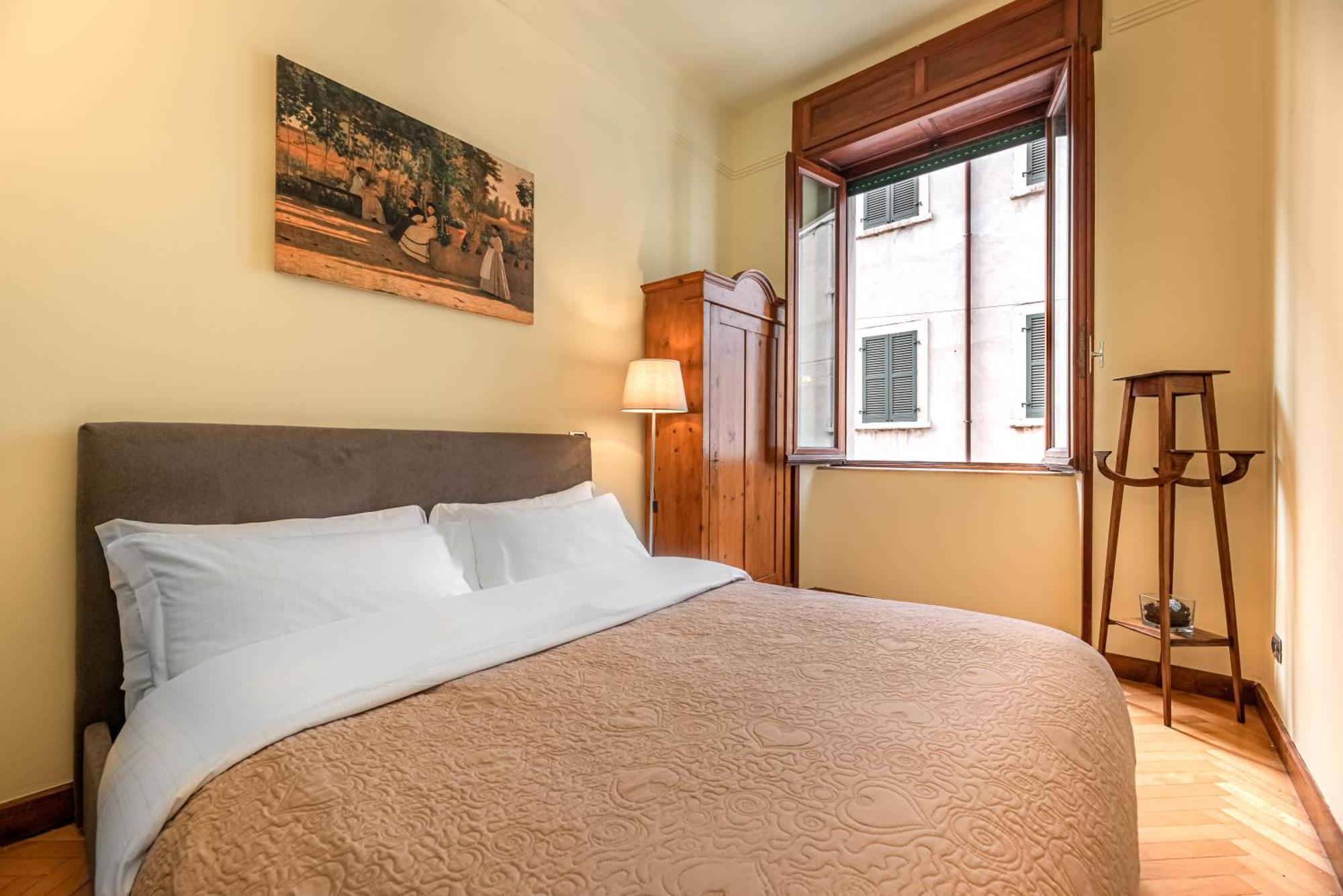 Piazza Isolo Central Apartment Verona Exterior photo